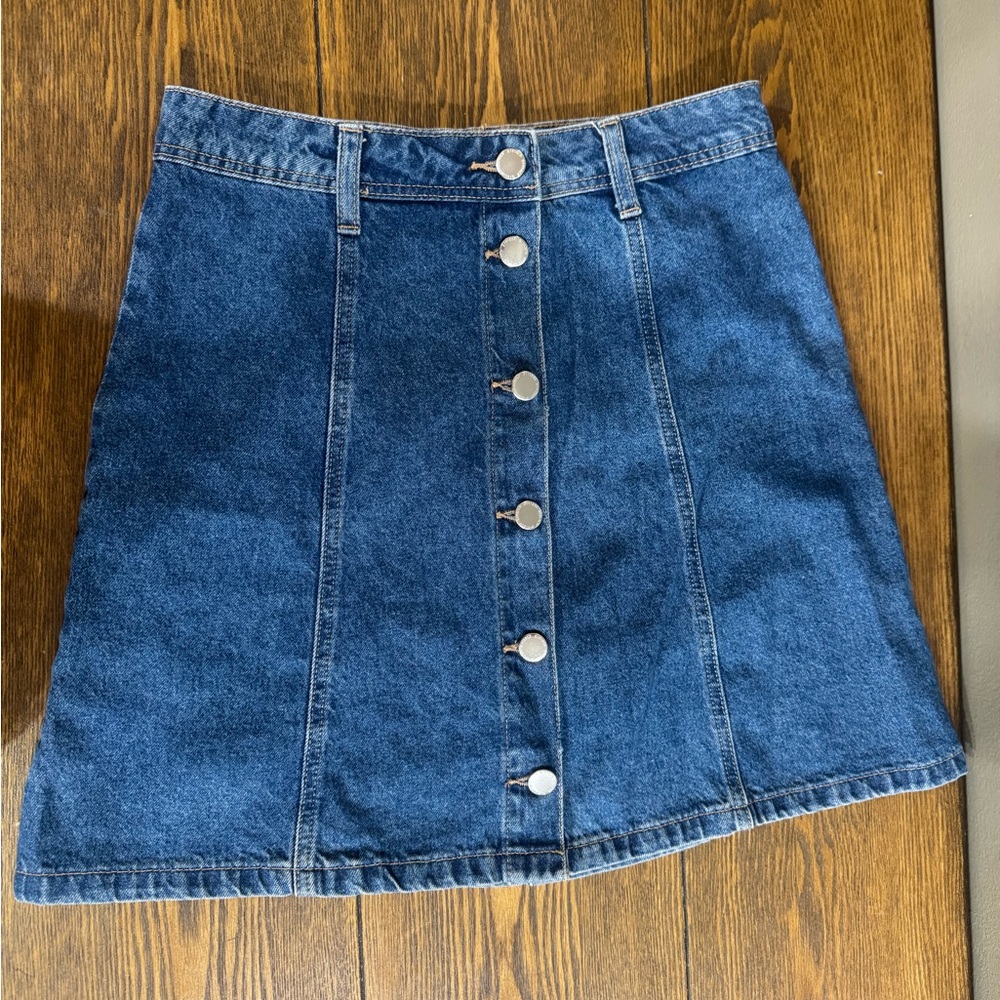 H&M size 4 Divided Blue A-Line button front Denim Skirt